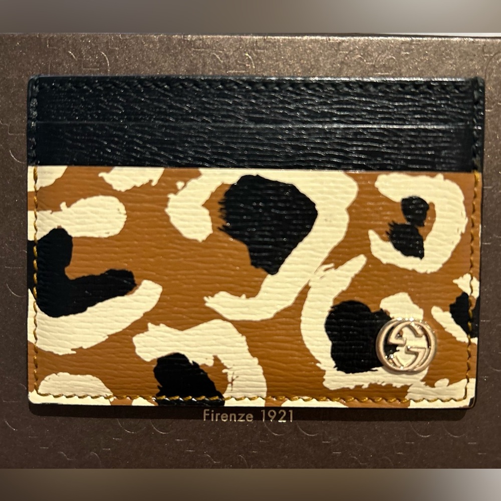 Gucci Leopard print card holder